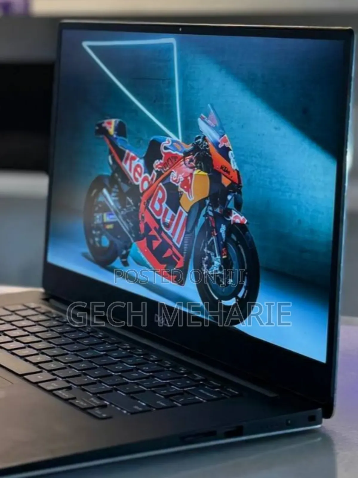 New Laptop Dell Precision 5540 16GB Intel Core I7 SSD 512GB