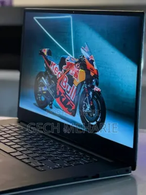 Photo - New Laptop Dell Precision 5540 16GB Intel Core I7 SSD 512GB