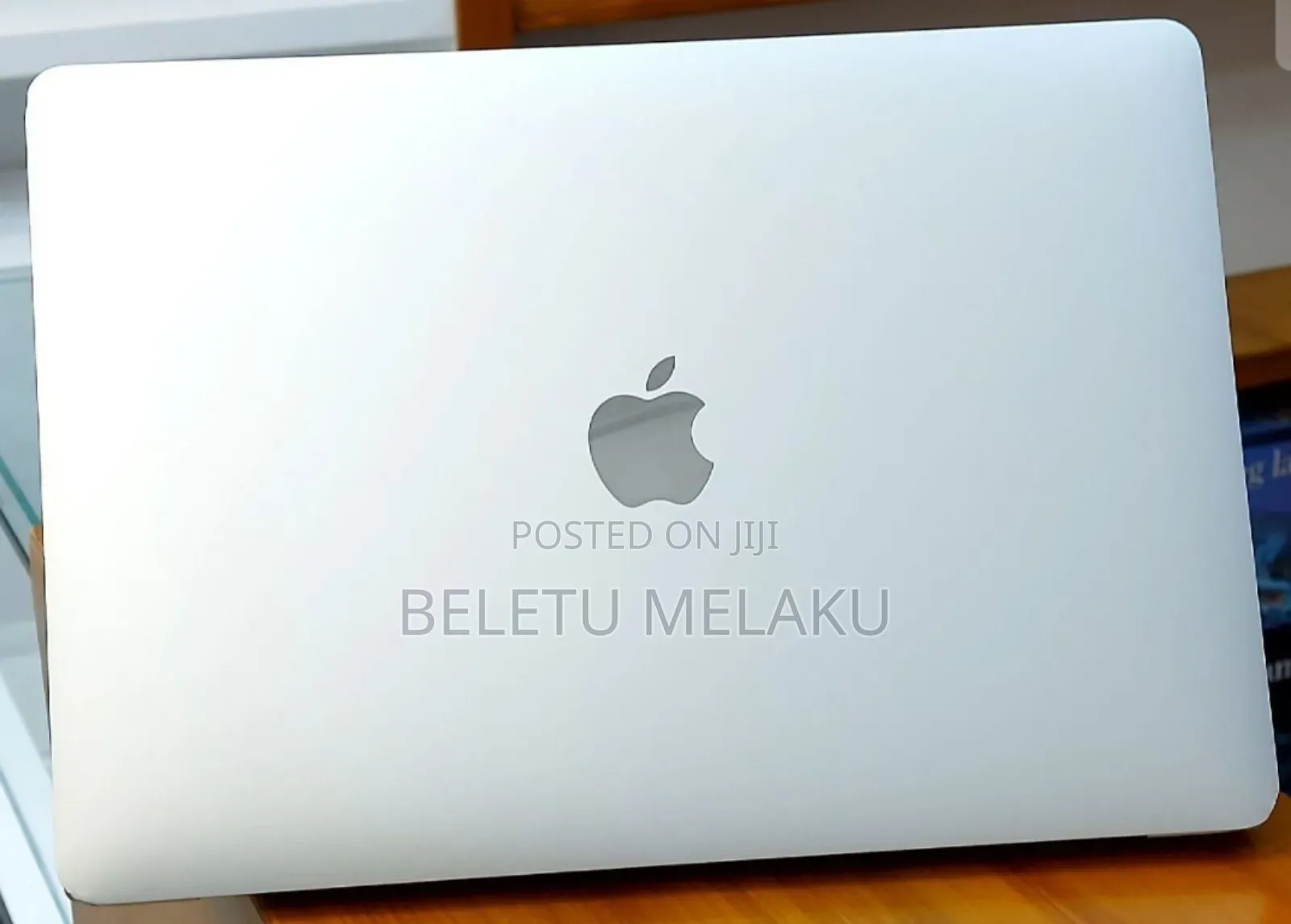 New Laptop Apple MacBook Pro 2020 M1 8GB Apple M1 SSD 512GB