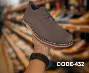 ከንፁህ ቆዳ የተሰሩ ጫማዎች