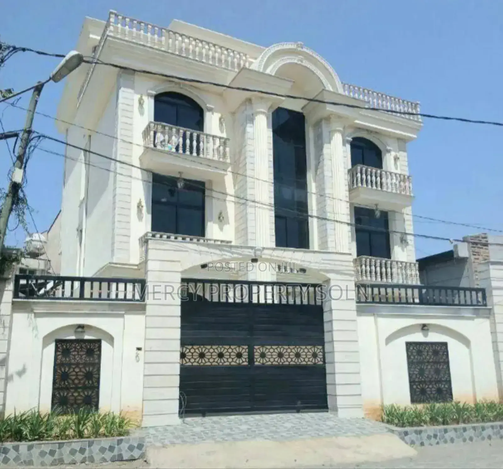 Furnished 7bdrm House in Bole for sale