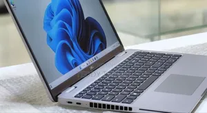 Photo - New Laptop Dell Latitude 5540 16GB Intel Core I7 SSD 512GB