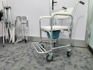 Commode With Wheel Chair米粒commode Medical Wheel Chair黨派popo