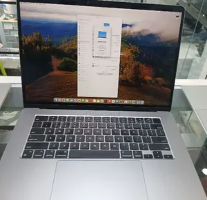 New Laptop Apple MacBook 8GB Apple M3 SSD 256GB