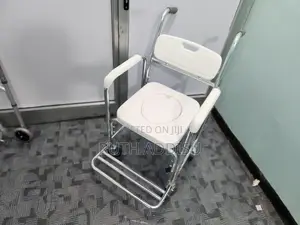 Commode Chair黨員toilet Chair With Four Wheel Toilet Chair New