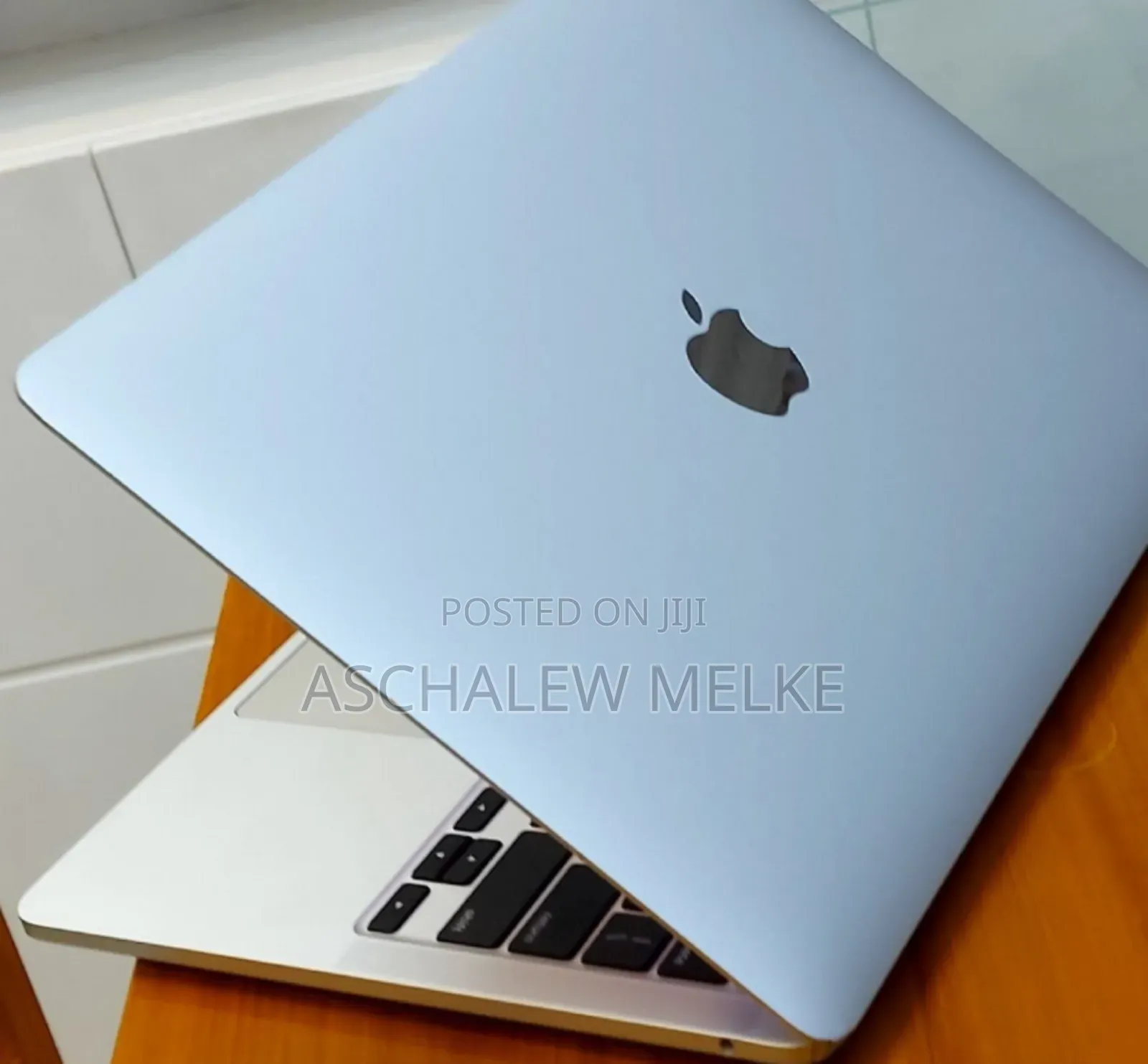 New Laptop Apple MacBook Pro M1 8GB Apple M1 SSD 512GB