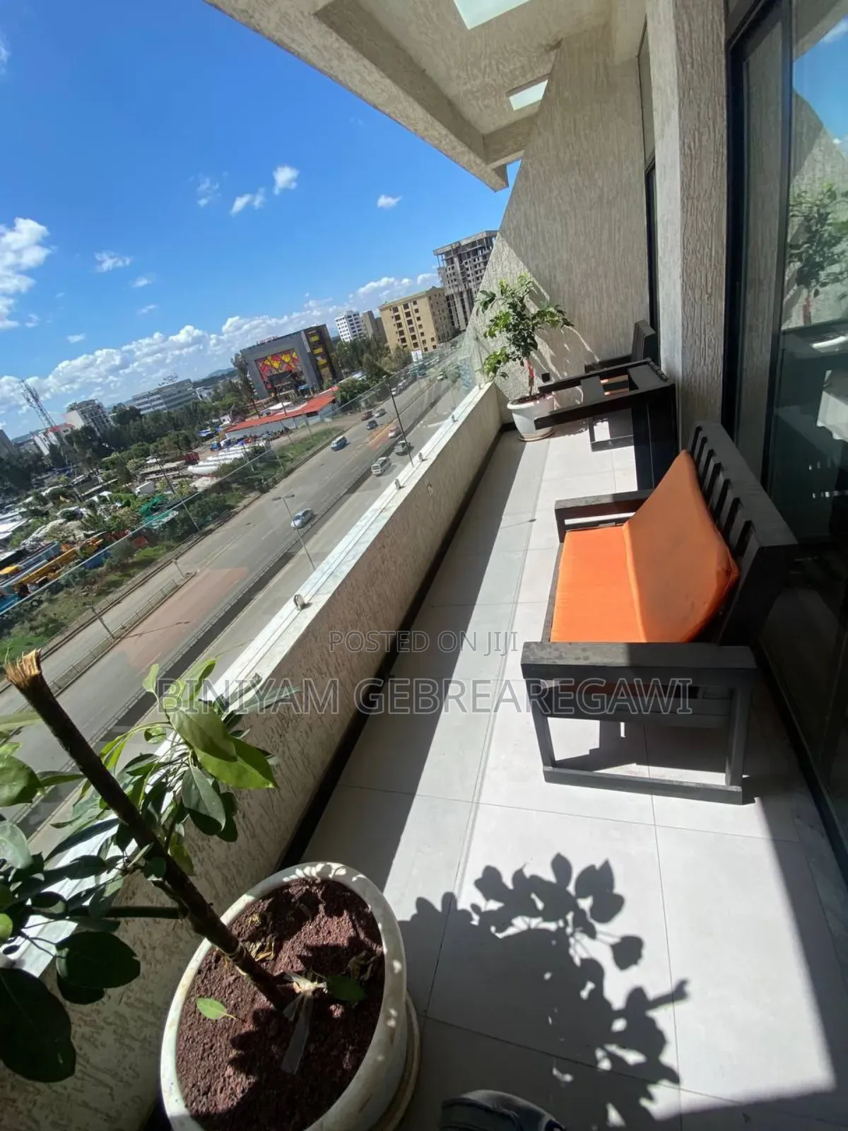 Furnished 5bdrm Apartment in Apartment, Yeka for rent
