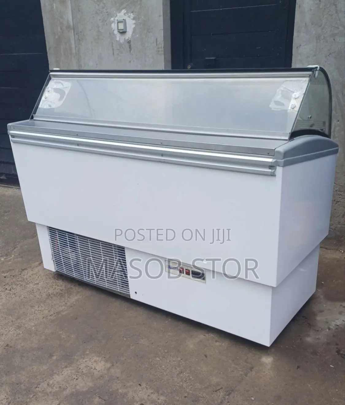 Ugur Ice / የአይስ ክሬም ፍሪጅ