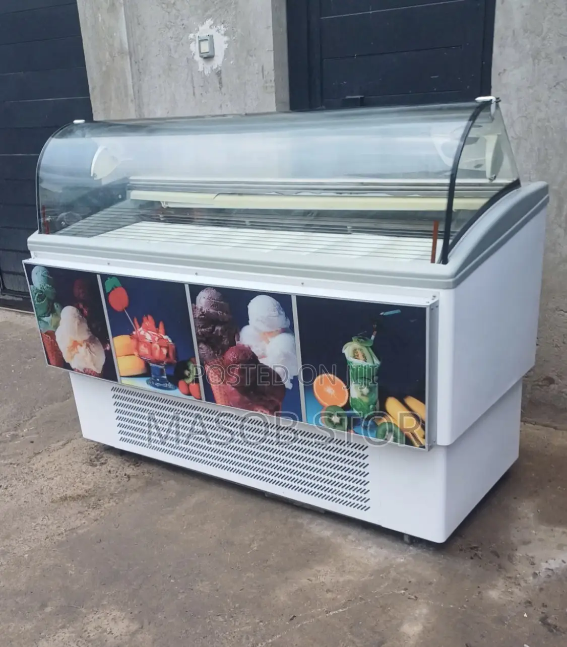 Ugur Ice / የአይስ ክሬም ፍሪጅ