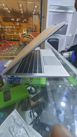 New Laptop HP EliteBook 840 G8 16GB Intel Core I7 SSD 512GB