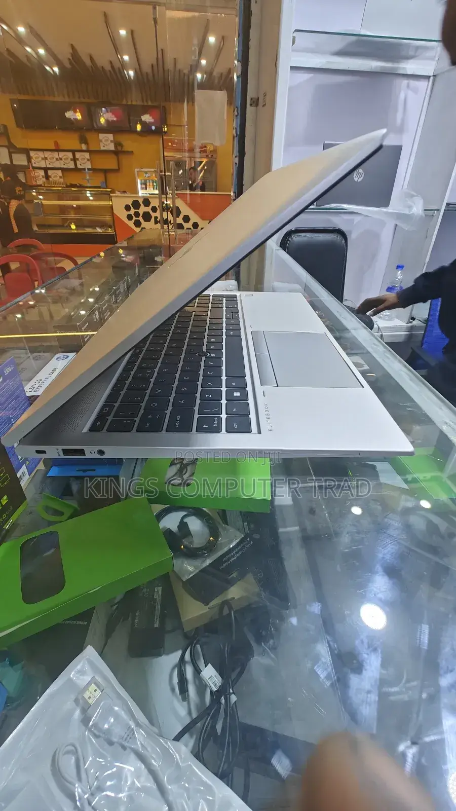 New Laptop HP EliteBook 840 G8 16GB Intel Core I7 SSD 512GB