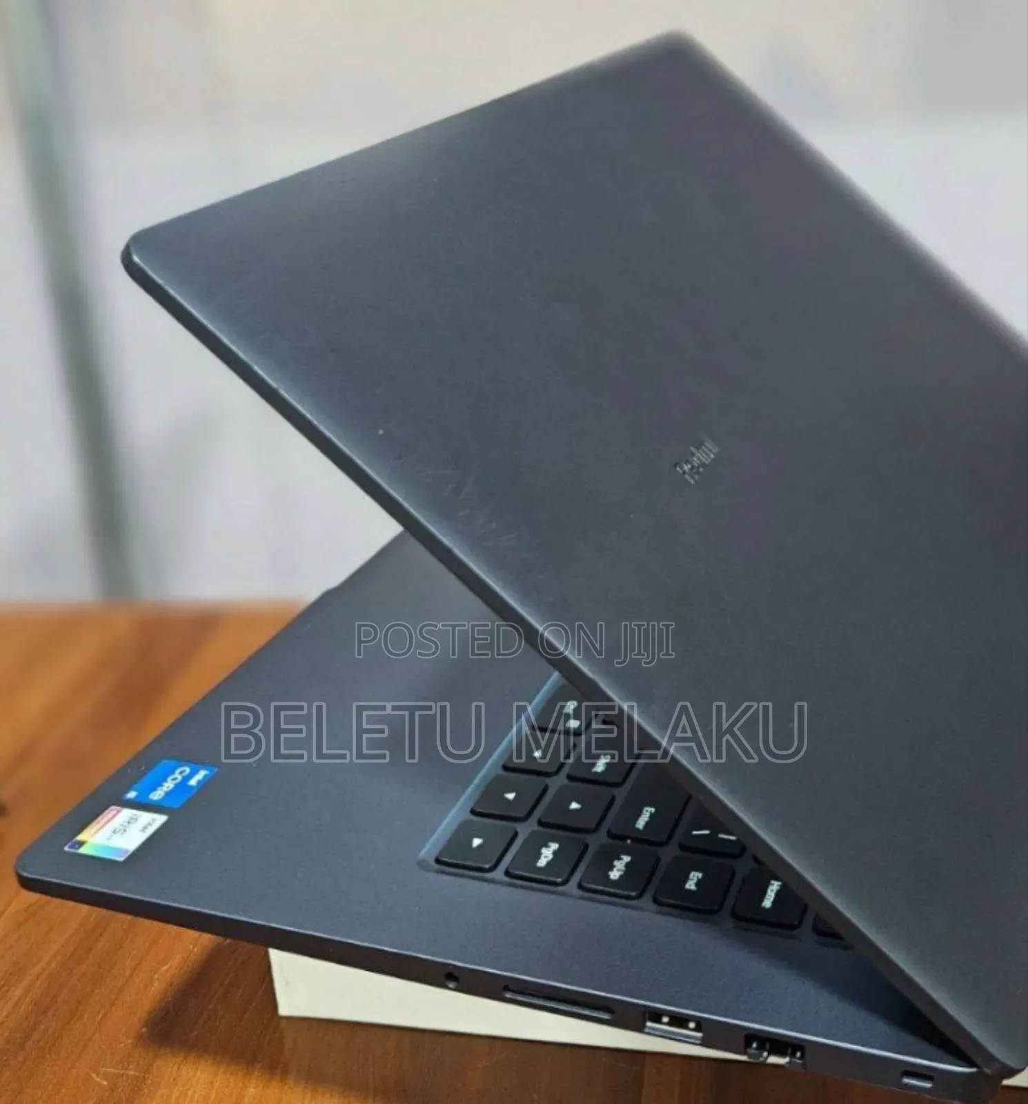 New Laptop 8GB Intel Core I5 SSD 512GB