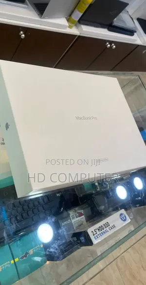 New Apple MacBook Pro 2023 M2 Pro 14-Inch 16GB Apple M2 Ultra SSD 4T