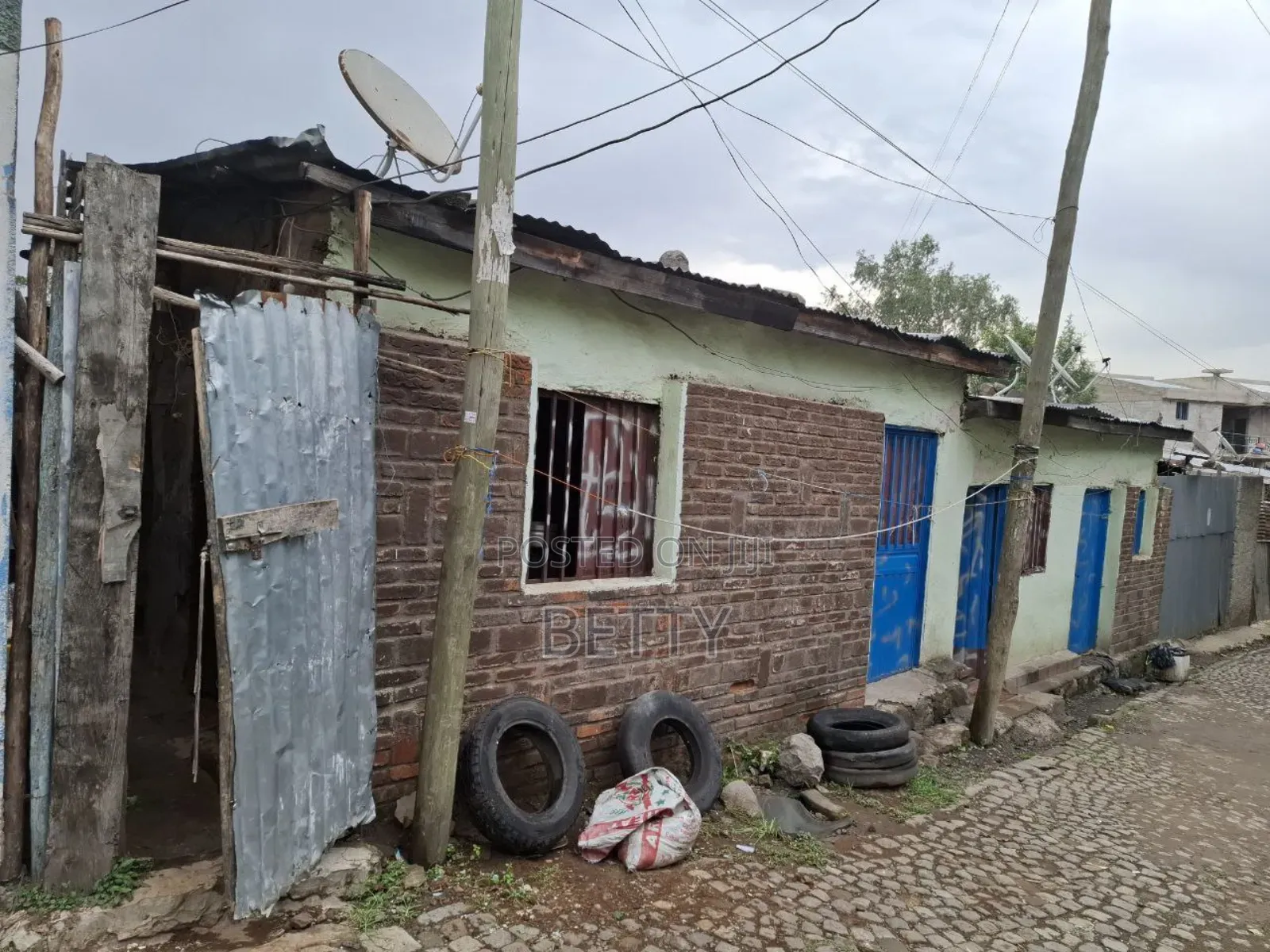 2bdrm House in Akaky Kaliti for sale