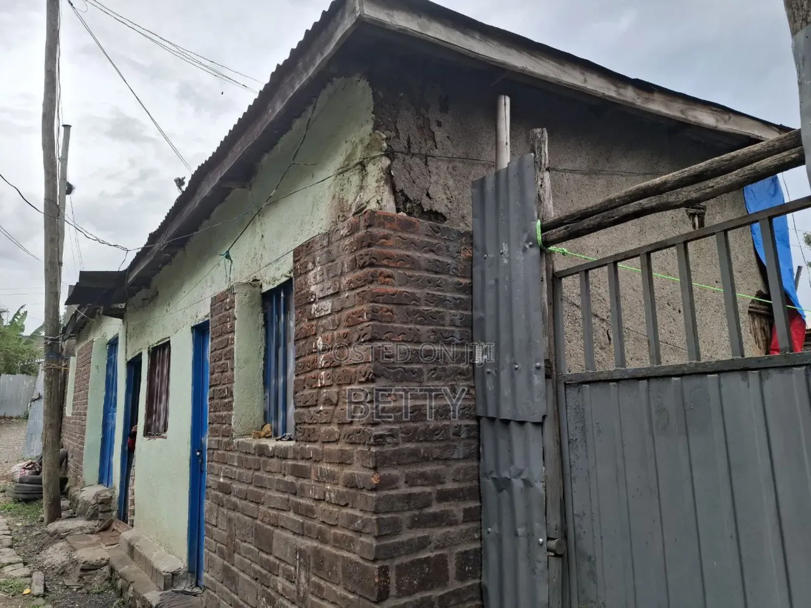 2bdrm House in Akaky Kaliti for sale