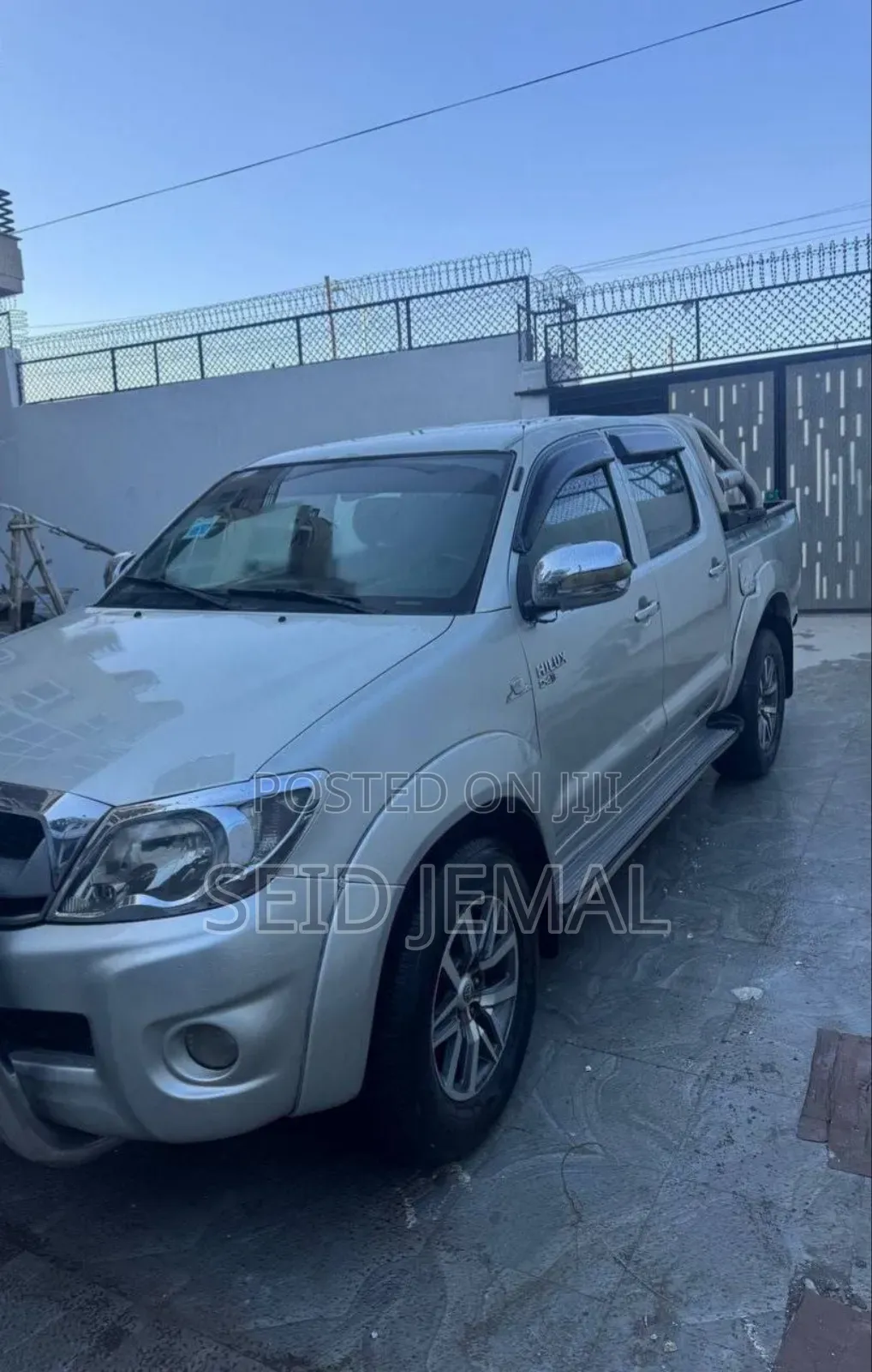 Toyota Hilux 2011 Silver