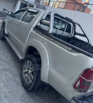 Toyota Hilux 2011 Silver