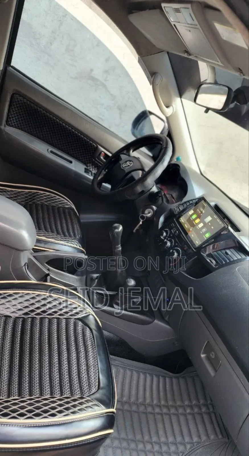 Toyota Hilux 2011 Silver