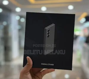 New Samsung Galaxy Z Fold3 5G 1 TB