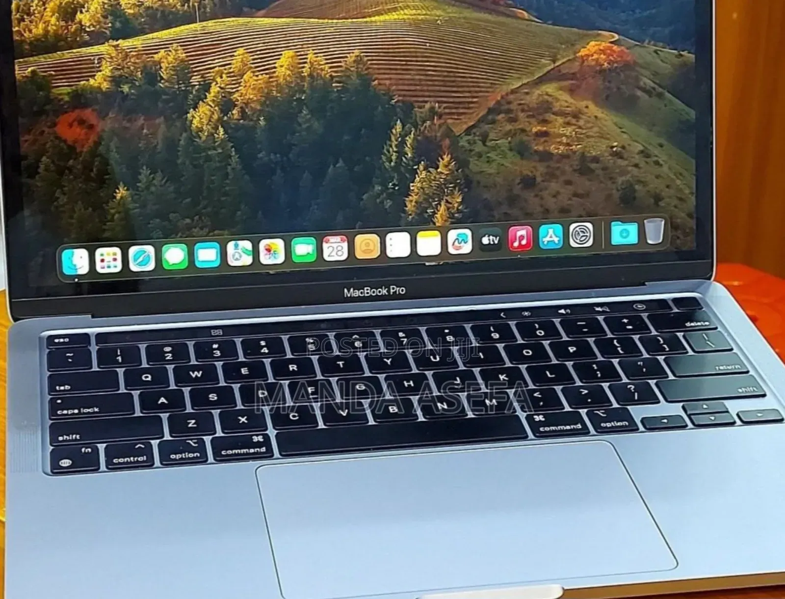 New Laptop Apple MacBook Pro 8GB Apple M2 SSD 256GB