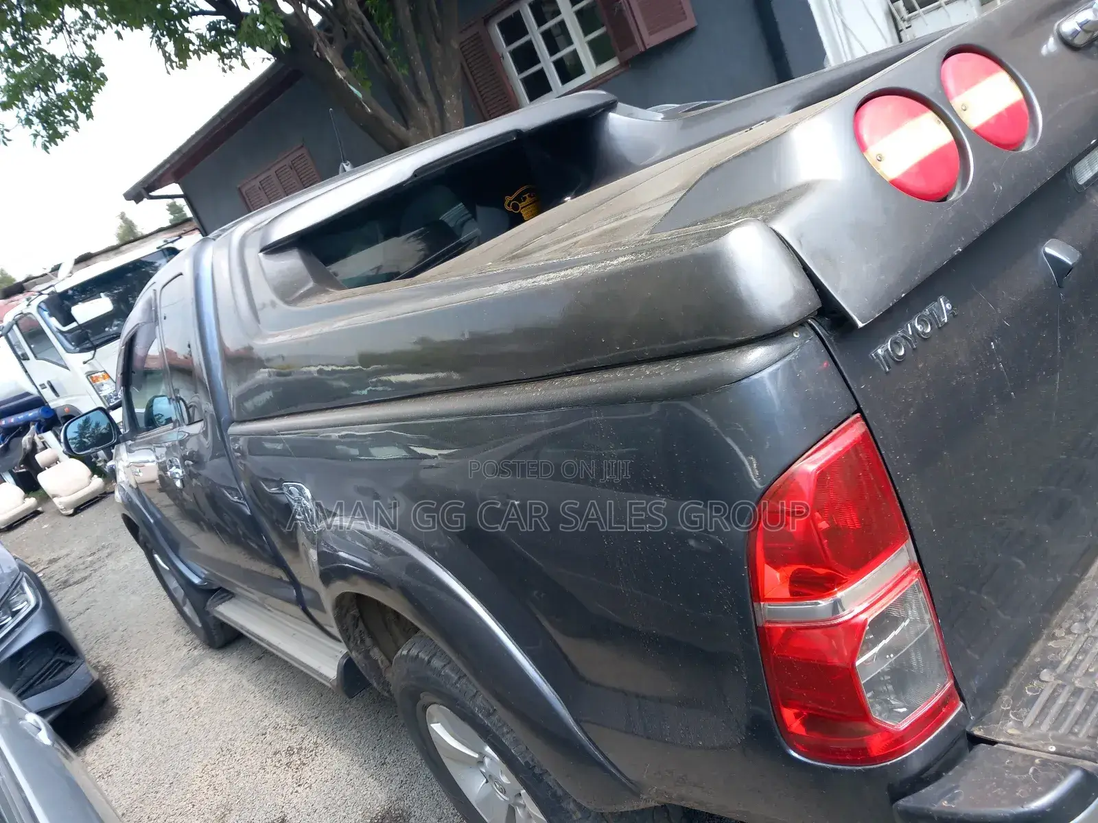 Toyota Hilux 2015 Gray