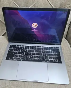 New Laptop Apple MacBook Pro 2017 16GB Intel Core I5 SSD 256GB