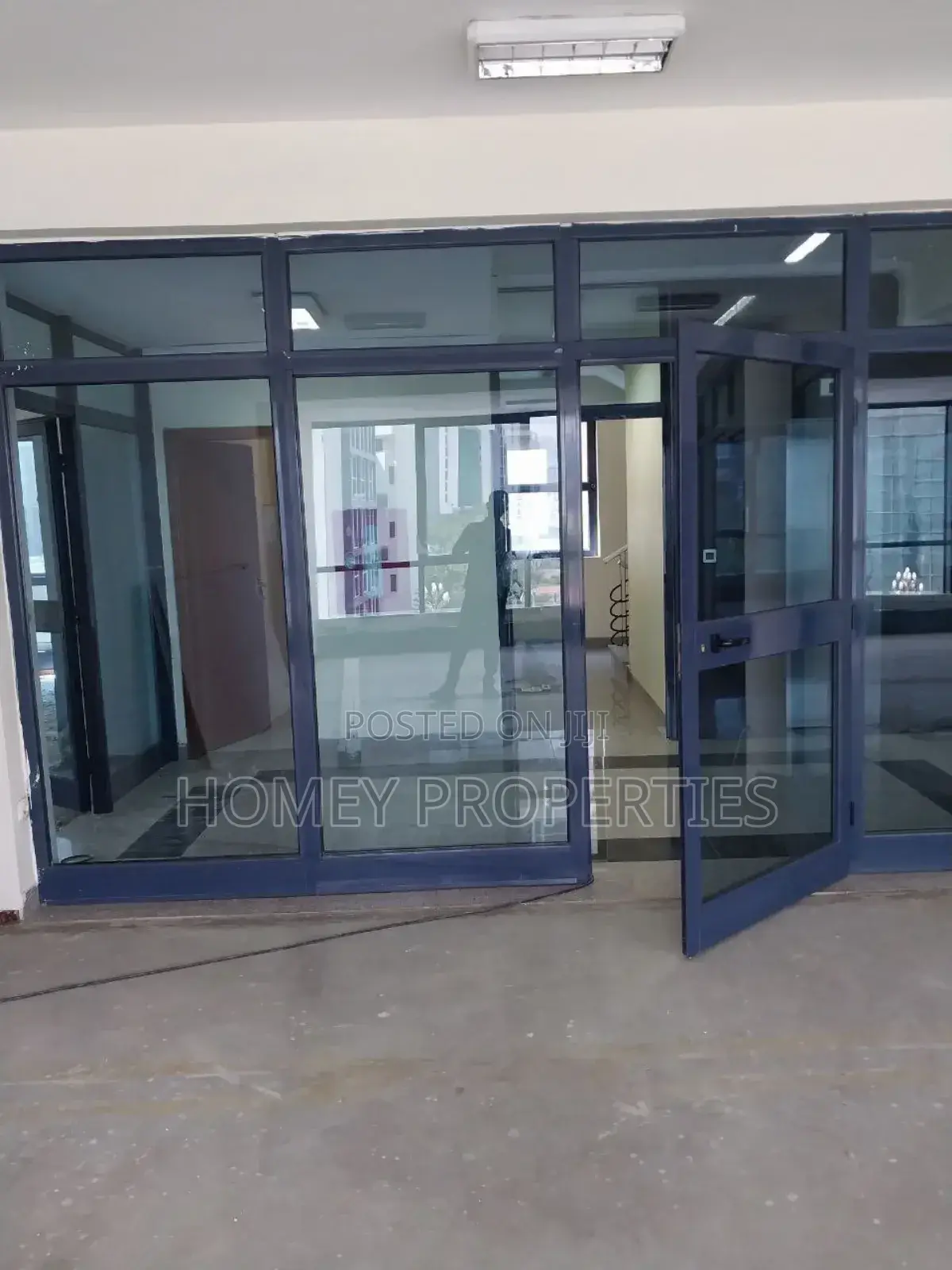 ያለቁ የንግድ ሱቆች በሾላ ገበያ Shola Market Shops For Sale Near Signal Balderas