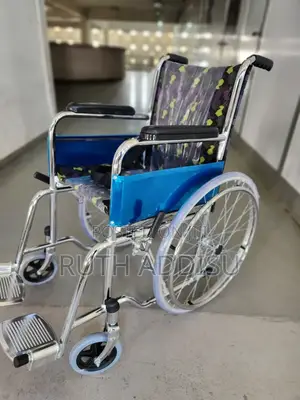 Wheelchair來自pediatric地震wheelchair裡邊wheelchair走到wheelchair