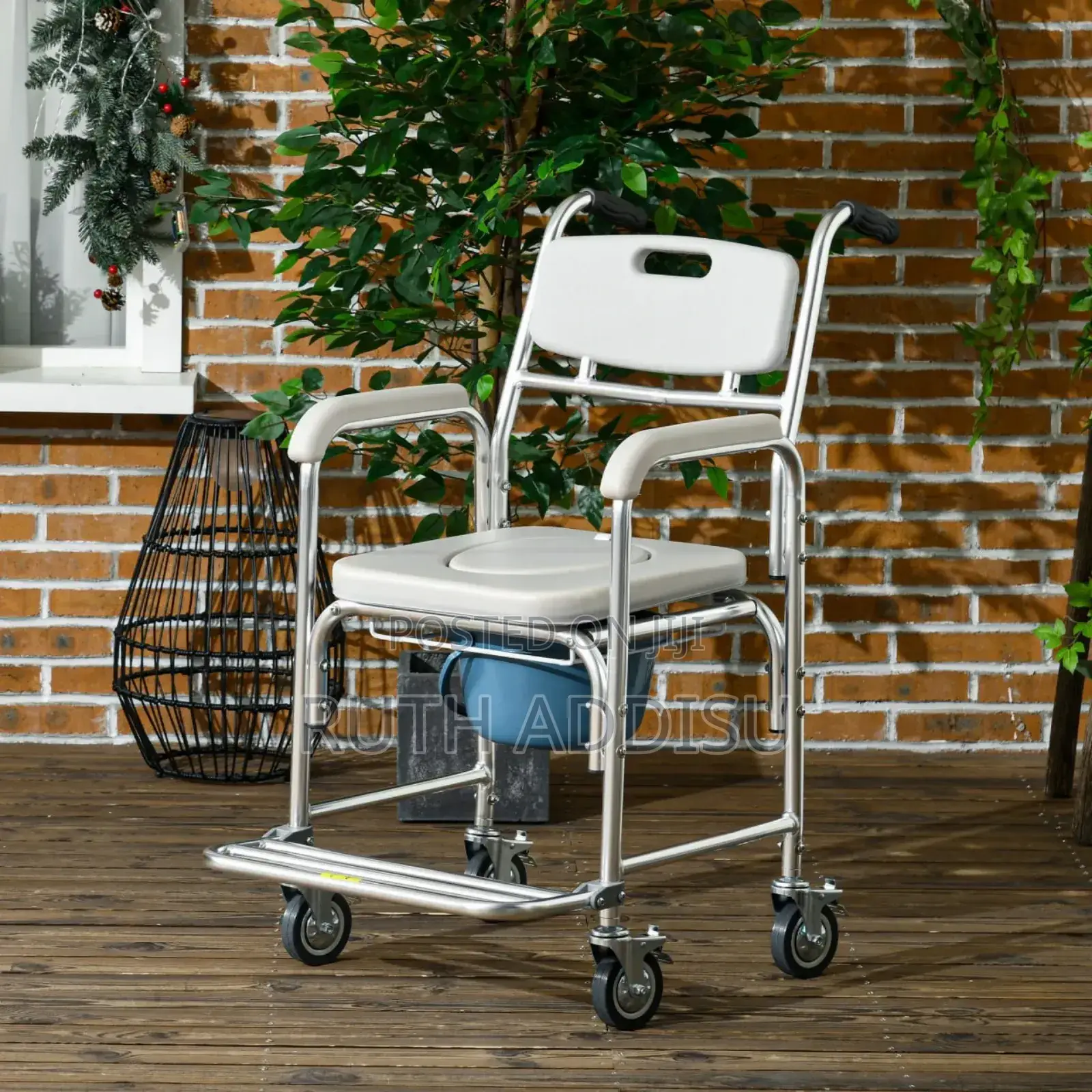 Four Wheel Commode Wheelchair卦為commode Wheelchair並豐commode