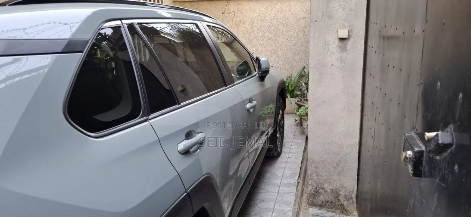 Toyota RAV4 2021 Green