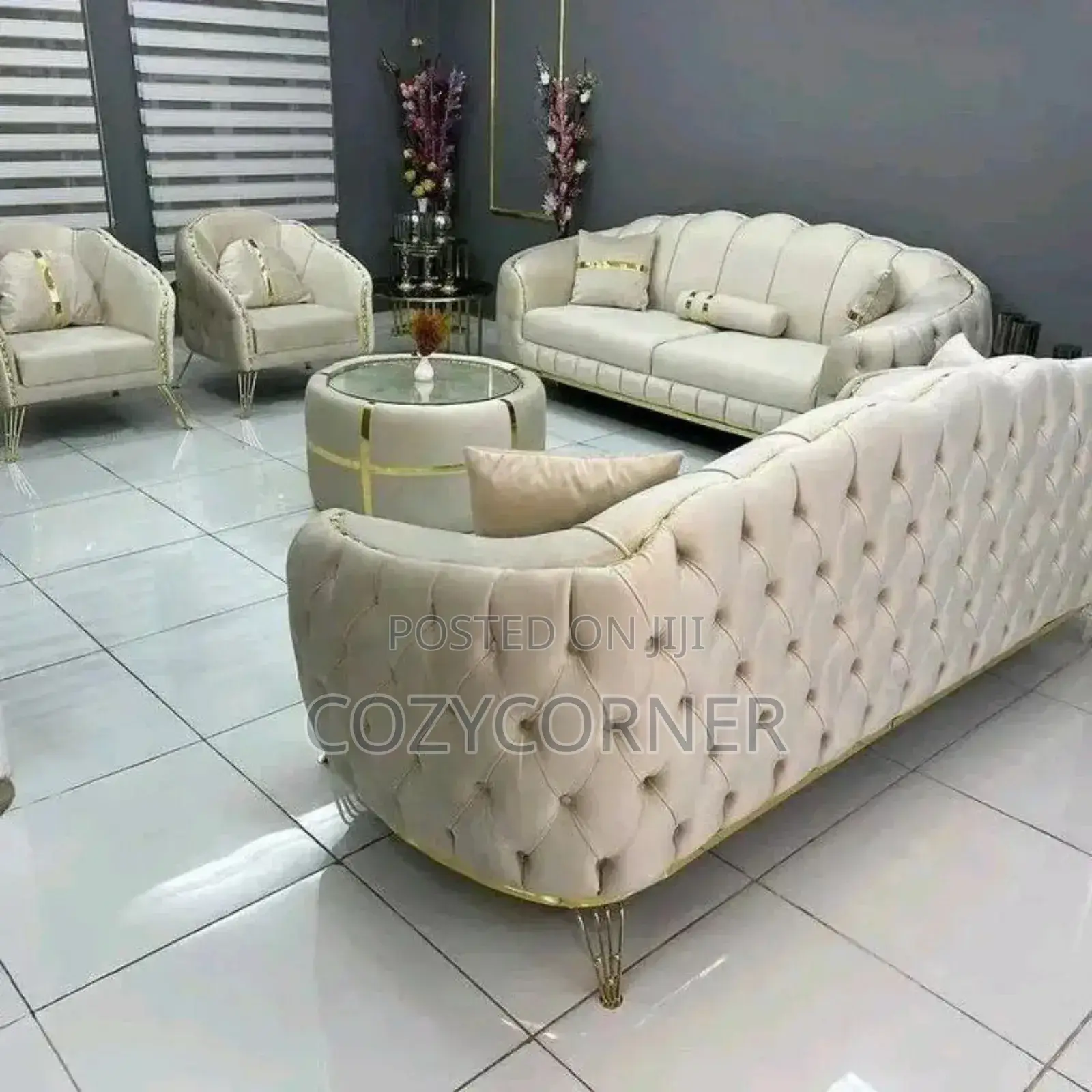 Hunky Sofa Set With Oval Table.