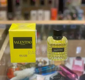 Photo - Valentino Donna Born in Roma Yellow Dream