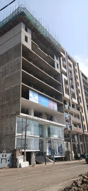 Photo - መሀል ቦሌ ላይ የንግድ ሱቅ