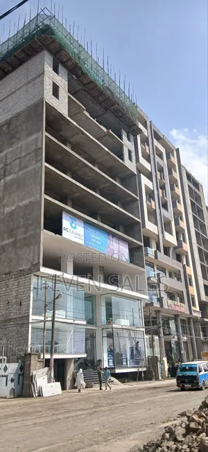 መሀል ቦሌ ላይ የንግድ ሱቅ