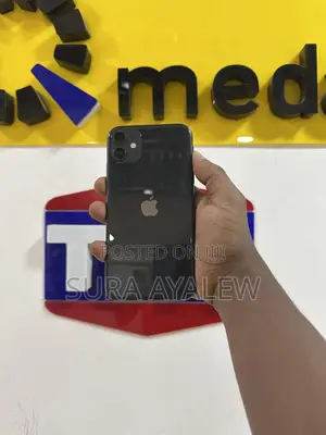 Photo - Apple iPhone 11 128 GB Black