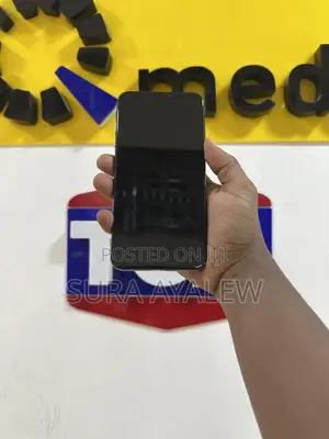 Photo - Apple iPhone XS Max 64 GB Black