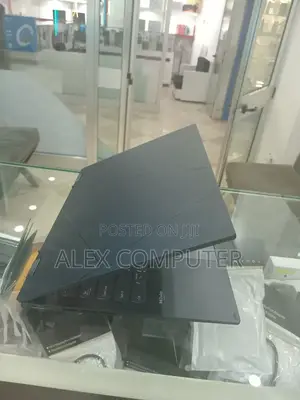 New Laptop Asus ZenBook Flip UX360UA 16GB Intel Core I7 SSD 512GB