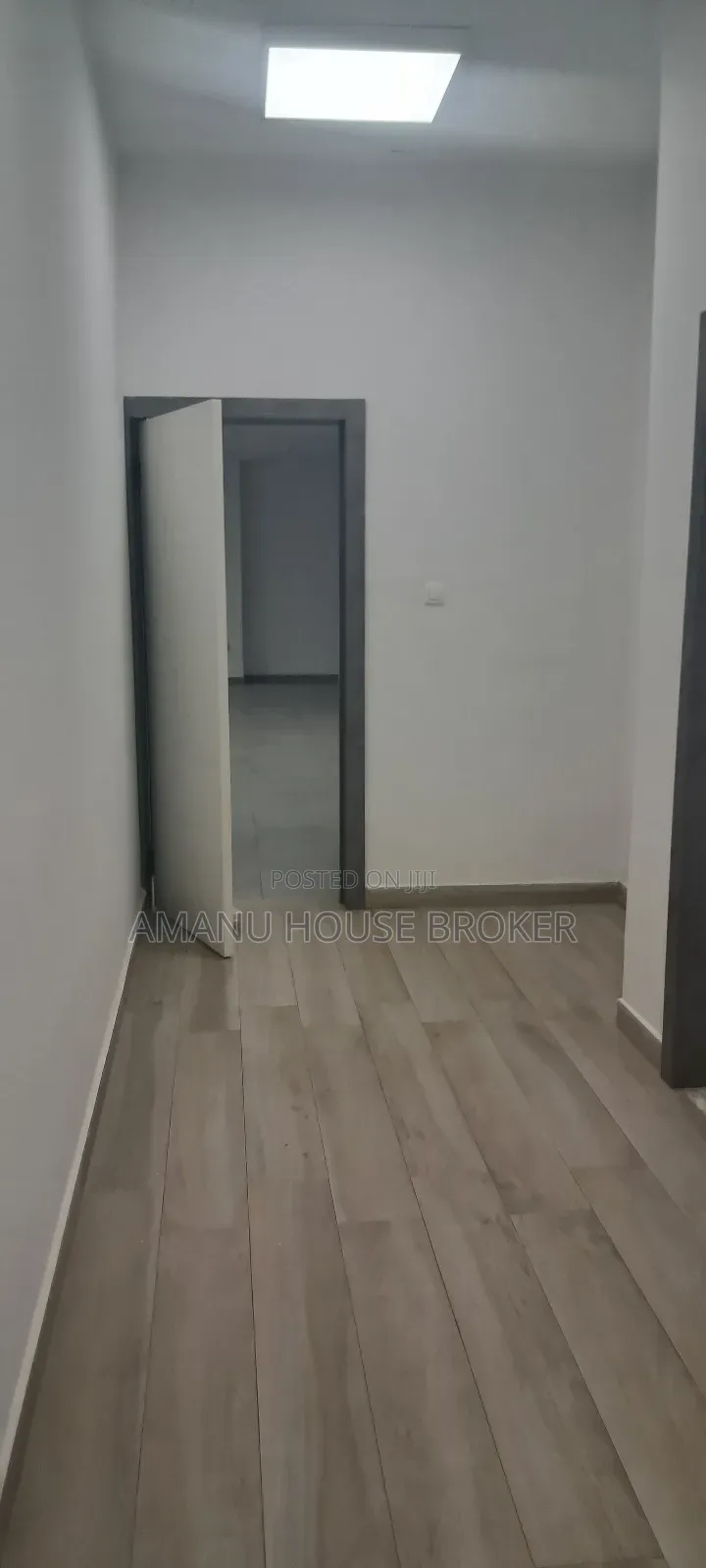 አስቸኳይ የሚከራይ ቢሮ 115sqm በካሜ 550birr With Vat