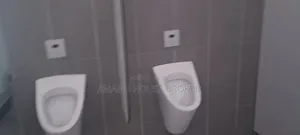 አስቸኳይ የሚከራይ ቢሮ 115sqm በካሜ 550birr With Vat