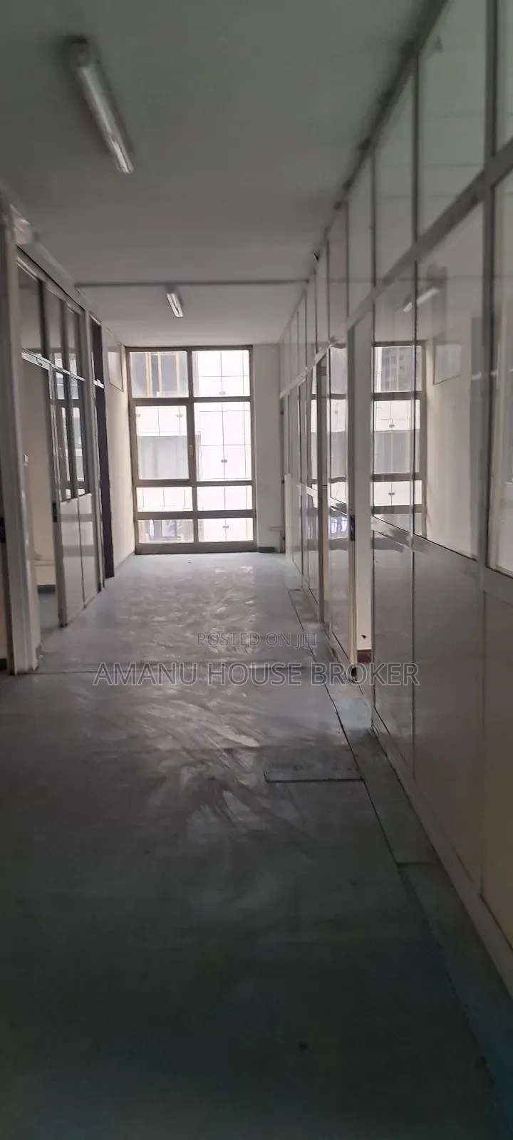 አስቸኳይ የሚከራይ ቢሮ 115sqm በካሜ 550birr With Vat