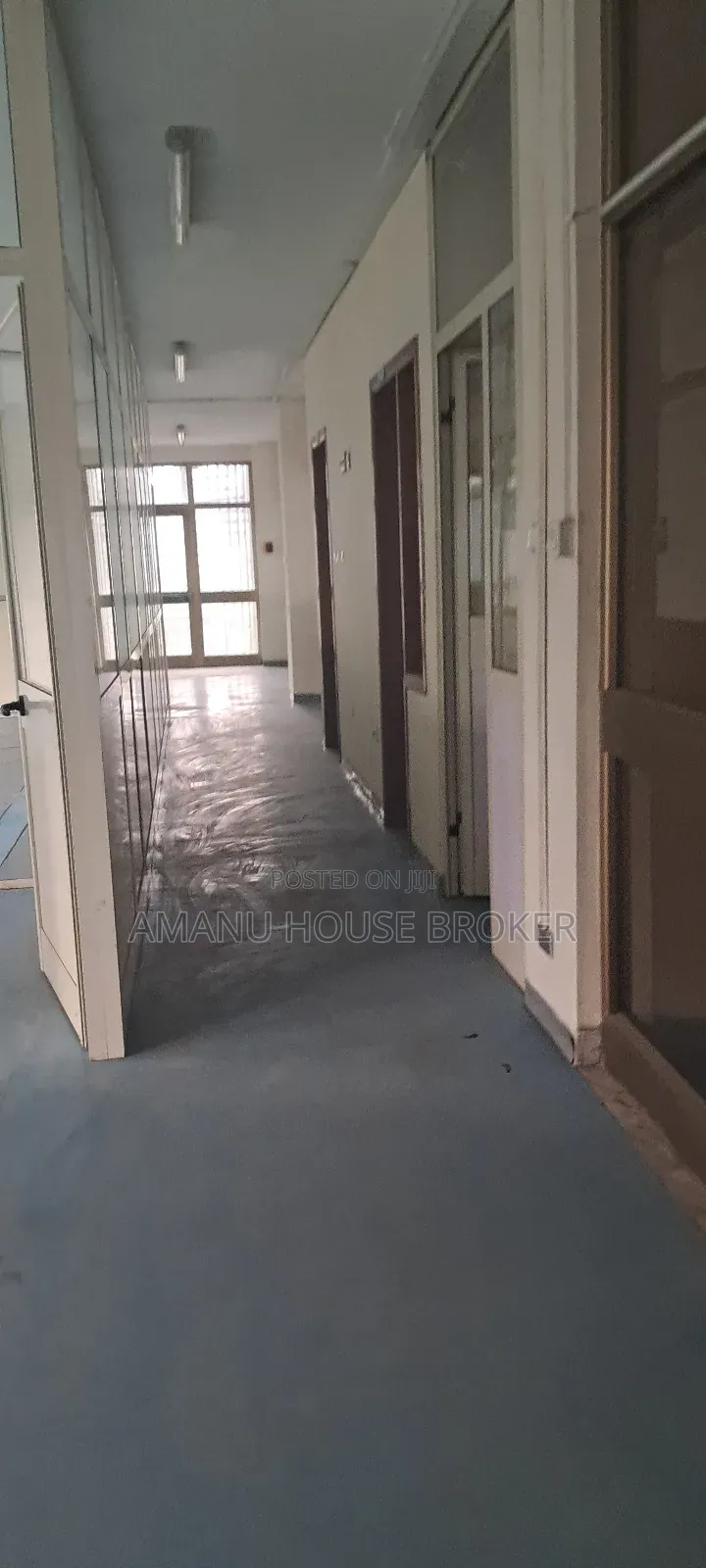 አስቸኳይ የሚከራይ ቢሮ 115sqm በካሜ 550birr With Vat