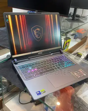 New Laptop MSI Vector 17 HX AI A2XWJG 16GB Intel Core Ultra 7 SSD 1T
