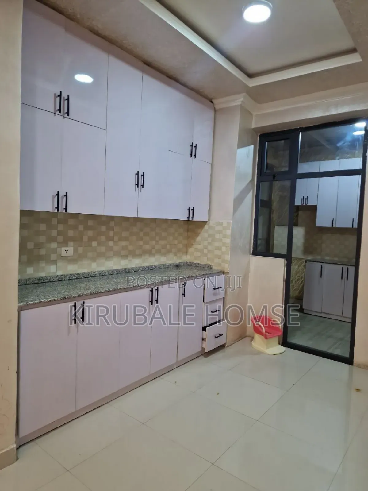 3bdrm Apartment in Noh Figa, Bole for rent
