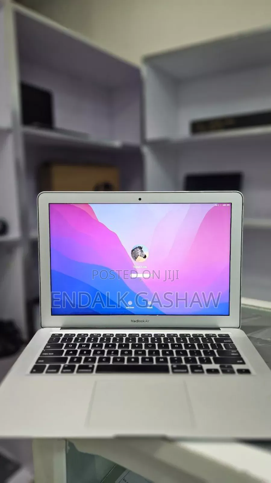 New Laptop Apple MacBook 8GB Intel Core I5 SSD 256GB