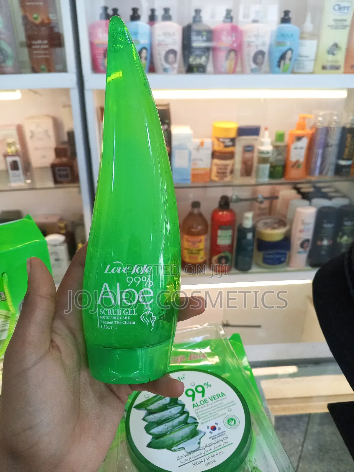 Aloe Vera Gel and Scrub