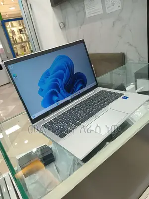 New Laptop HP EliteBook 840 G8 16GB Intel Core I7 SSD 512GB