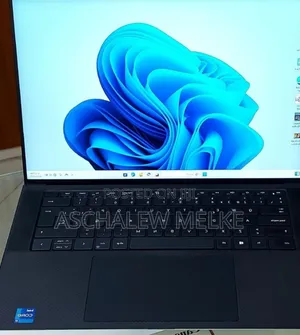 New Laptop Dell XPS 15 16GB Intel Core I7 SSD 512GB