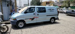 Toyota HiAce 1997 Blue