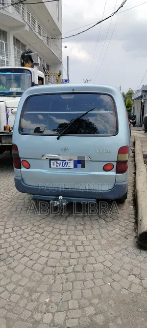 Toyota HiAce 1997 Blue