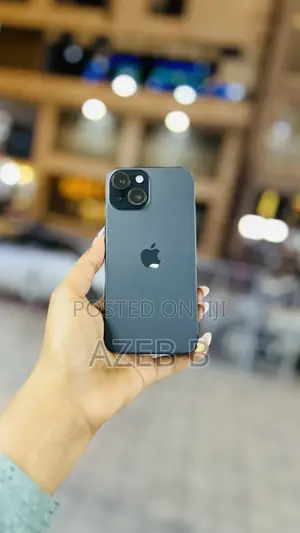 Photo - Apple iPhone 15 128 GB Black